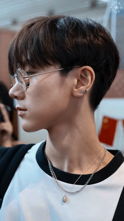 『TEN』saved? reblog or like© fantaken owners