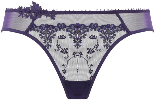 dentellesetfroufrous:  White Nights by Passionata 