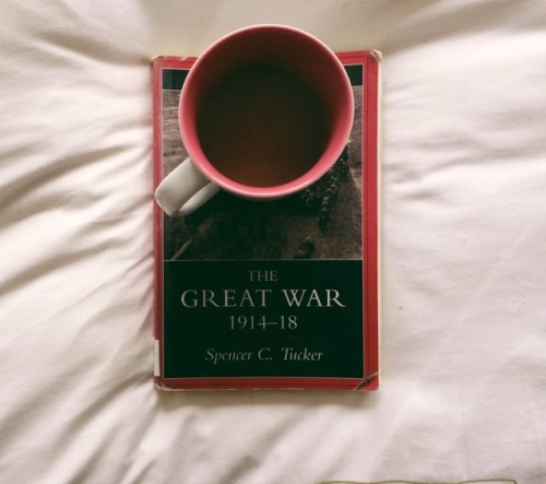 alwaysreadingg: All I do at the moment is read books for uni, this is why I haven’t really bee