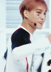 lawlliets: kai + love me right for @hoshislaugh​ & @cbxminseok