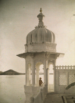 natgeofound:   View of the Palace of Maharaja’s pond from the Island of the Sultans in Udaipur, India, 1923.Photograph by Jules Gervais Courtellemont, National Geographic  