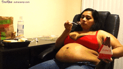 stuffed-bellies-always:  Desi Rose 