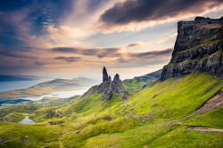 breathtakingdestinations:Old Man of Storr