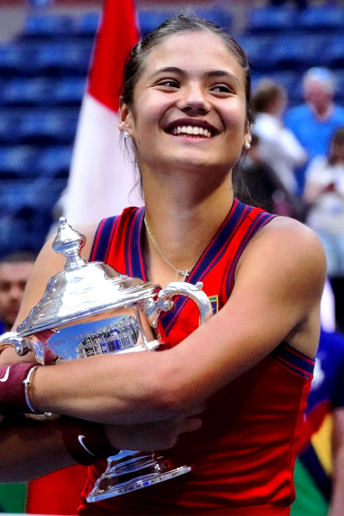 leocuccittini: EMMA RADUCANU2021 US Open Finals - 11 Sept 2021©Timothy A. Clary/AFP/Getty Images 