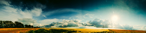 lensblr-network:  it’s pano time again. looking through my archives to find good photos worth printing and found a bunch more panorama’s. some amazing alberta skies right there. photo by i.m. ruzz  (thisherelight.com)