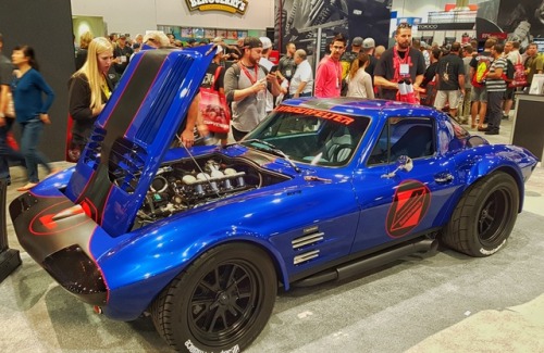 Probably my #1 favourite car at SEMA 2016. I have loved C2 Corvette Gran Sports since i saw a pic of