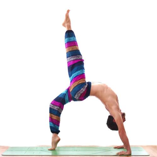 Loving the journey by @sonertnp #yogaposeweeklywk223 #yogaig #yoga #yogi#yogaeveryday #yogateacher #