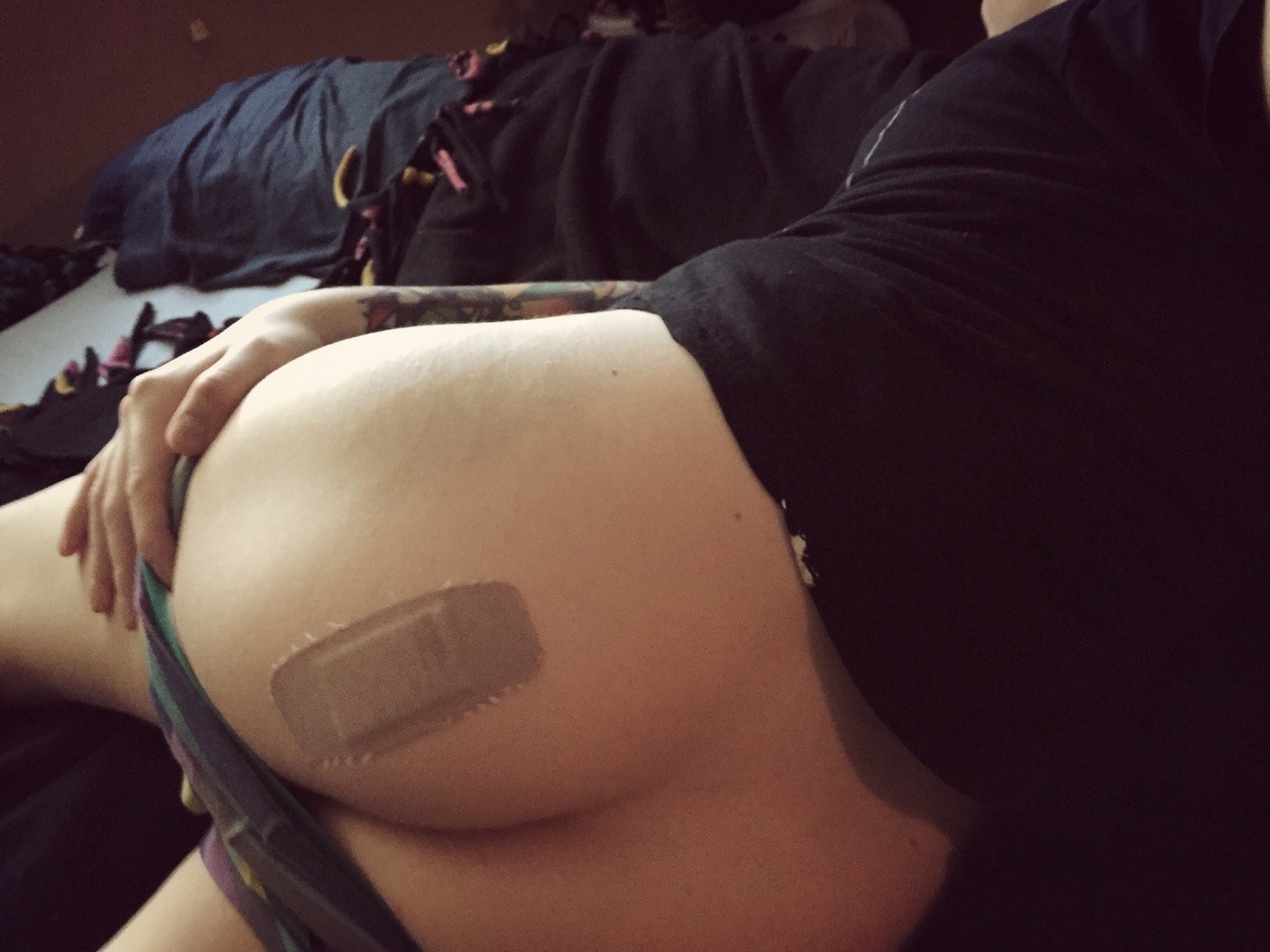 I took my shot but the only bandage I had was huge omg 💉✨😴