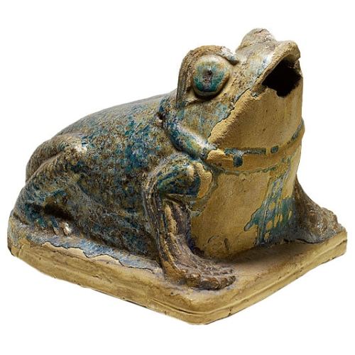ancientanimalart: Faience Frog Made in Egypt, found in Pompeii Photo: Soprintendenza Speciale per i 