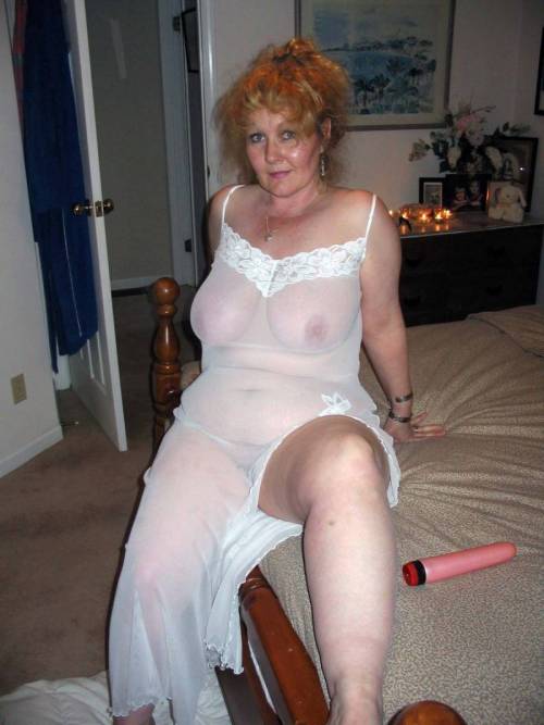 http://lovinthickmoms.tumblr.com/post/54441645418