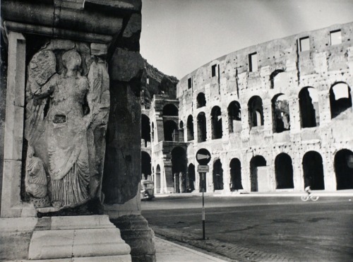 Rome, Coliseum, Photo by Lisette Model, 1955