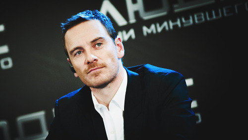 mrnkou: Michael Fassbender in Moscow with X-Men: Days of Future Past