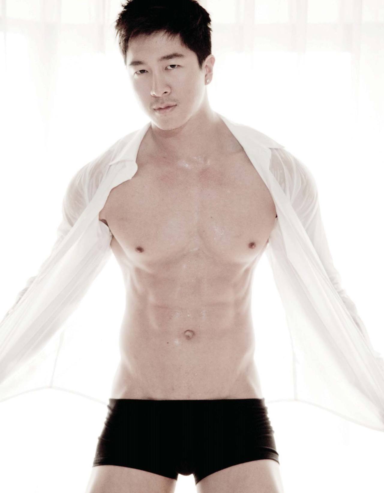 hunkxtwink:  Jason CheeHunkxtwink - More in my archive 