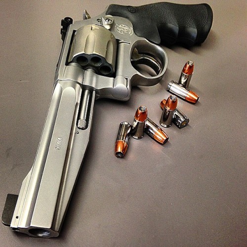 XXX gunsdaily:  illmanneredgunrunner707  S&W photo