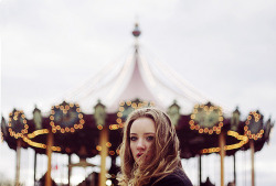 sinkling:  The carousel girl.. by Alizee