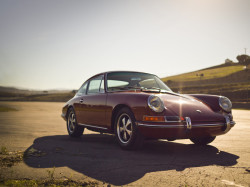 vintageshopperlookbook:  porsche 991 shoot