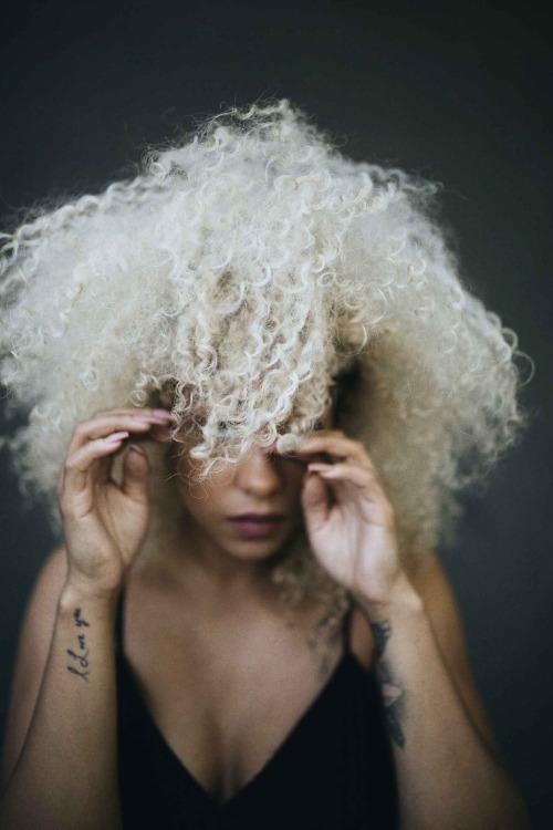 kassalaholdsclaw: photo by @joshuaabelsphotographyig @kassalaholdsclaw