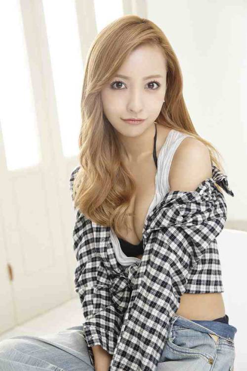 mincang:  板野友美のすっぴんノーメイク画像ｗｗｗ横顔であご整形が話題になったたけど、これはかわいい！！【妹の板野成美・はとこ写真あり】 : もきゅ速(*´ω`*)人(´･ェ･｀)