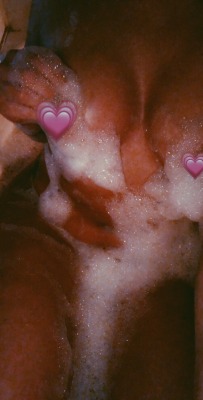 Porn peachykeenaf:Bubbly af photos