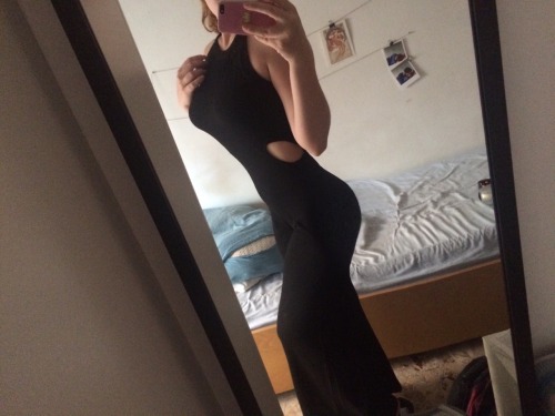 brattyyprincess: you want to stroke and spend for Me, don’t you?  you want Me to MAKE you stroke and