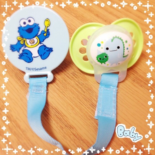 playdoh-princess:  I got a bunch of new binkie clips! Monsters!
