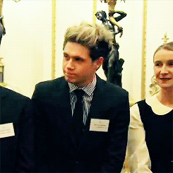 chonce:  1D’s Niall Horan nervously waits