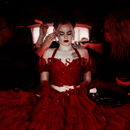 withered-rose-with-thorns:I could’ve showed you all the scars at the start... #the suicide squad #harley quinn