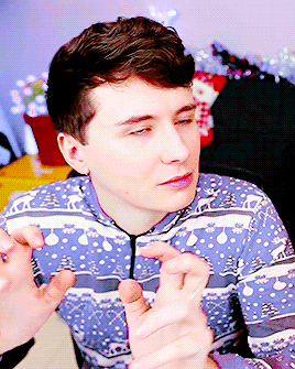 scifiphan:idk what to caption this bc his side profile is beautiful and that is all.