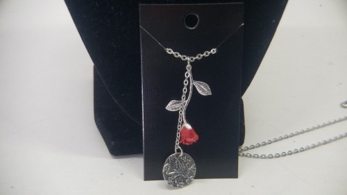 draco-tokens:Alistair’s Red Rose Necklace