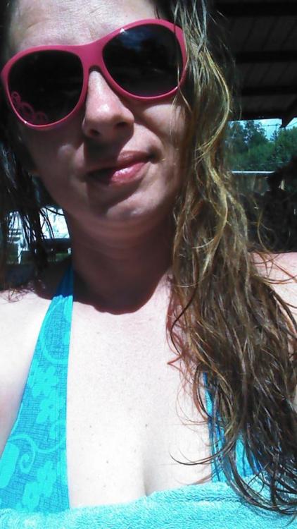 jeffsmith2112: MY WIFE AT THE POOL..