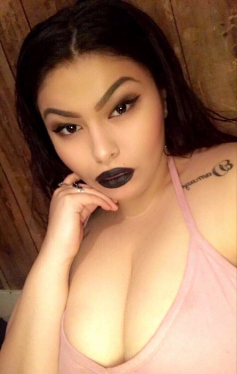 ilovethicklatinas:  n0angel69:  Glo up⭐️  This girl is pure perfection