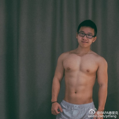 Porn Pics thai-chi-jock: patrickhuang01:  绑起来调教一定很有趣。