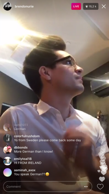 Brendon Urie Live on Instagram [12. October 2017] Talking about Halloween, Costumes and Parties. (Al