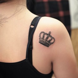 Crown Tattoo Artist: Tattooist Grain - Hongik.Univ.Station, Seoul, Korea