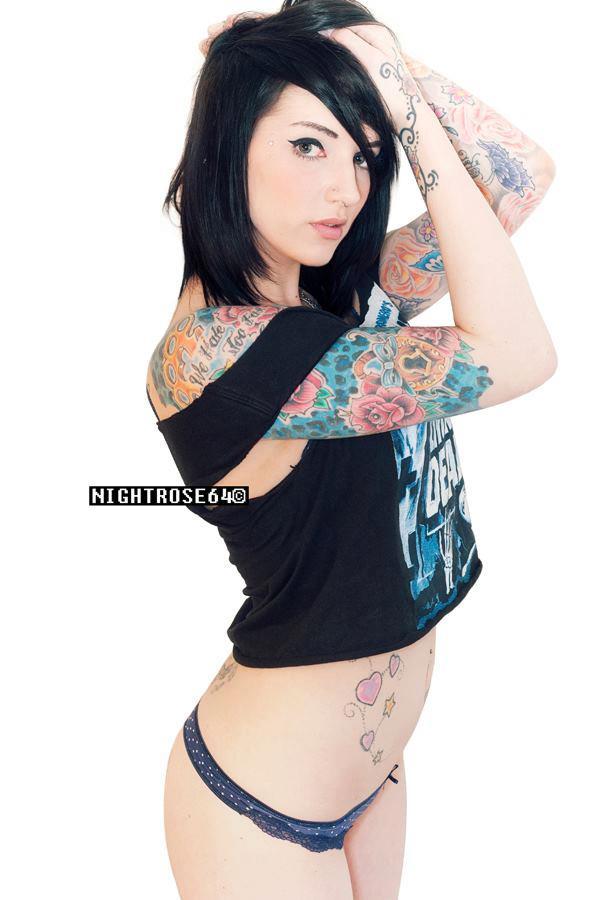 wealllovealternativemodels:  Helen Jade. 