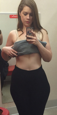 curveappeal:38-31-47, 5’11” and 200 pounds.  I’m finally believing that I can still be beautiful even though I’ll never have a thigh gap.  