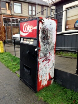 pyroluminescence:  unexplained-events:  In Seattle, Washington, an aged and allegedly “haunted” coke machine has been in the same spot for over fifteen years, but despite its outward appearance the machine is fully functional. In fact, the machine