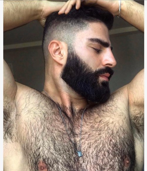 https://64.media.tumblr.com/0b33ec7128de8d7fceede4901bf3b997/1852013a9c824f24-a8/s500x750/83c4a2c6011ce7bad66d3fdb7cf434ec73a54fbc.jpg