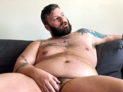 beardedsaint:Dad’s Day Off | Tummy Tuesday