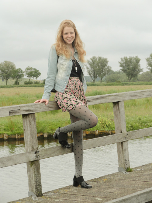 (via Fashion Was My Second Love: Outfit | Flowers, Denim, Bows)