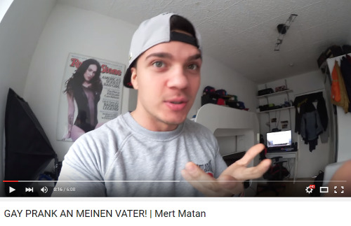 Mert Matan's GAY PRANK hat FOLGEN! - WuzzUp Feedback - YouTube