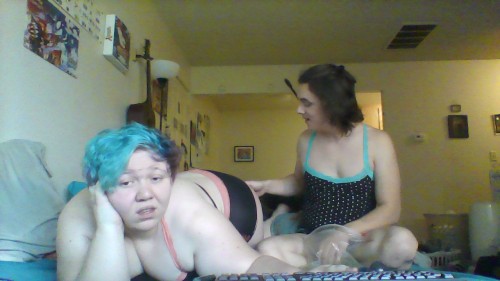 chubbymermaidnsfw: Oh hey look, we sorta match? Lol not really but still ♥ Yeah she’s cute a