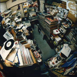 hiphopfightsback:  Hoarders: Music Edition 