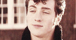 spookystarks:   AU: James and Lily live.   #thEY COULD HAVE HAD A NICE LIFE#James