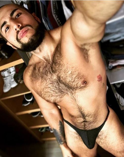playboyunderwearmexico:  QUE RICO ASI PELUDOS, MACHO 100% MEXICANO