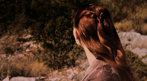 chaolwestfeel:And then there’s Sansa. Sansa Stark who named her deadly, killer direwolf Lady. And sh