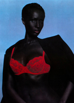 pradaphne:  Iman photographed by Michel Comte