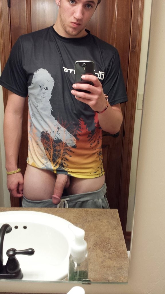 ksufraternitybrother:  HE’S ALL DELICIOUS!!!  KSU-Frat Guy: Over 90,000 followers