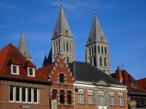 Tournai, la Cathédrale et la Grand-Place (où j’ai pris un cidre !)