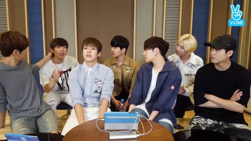 katingatrouble:  can we talk about how cute myungsoo is